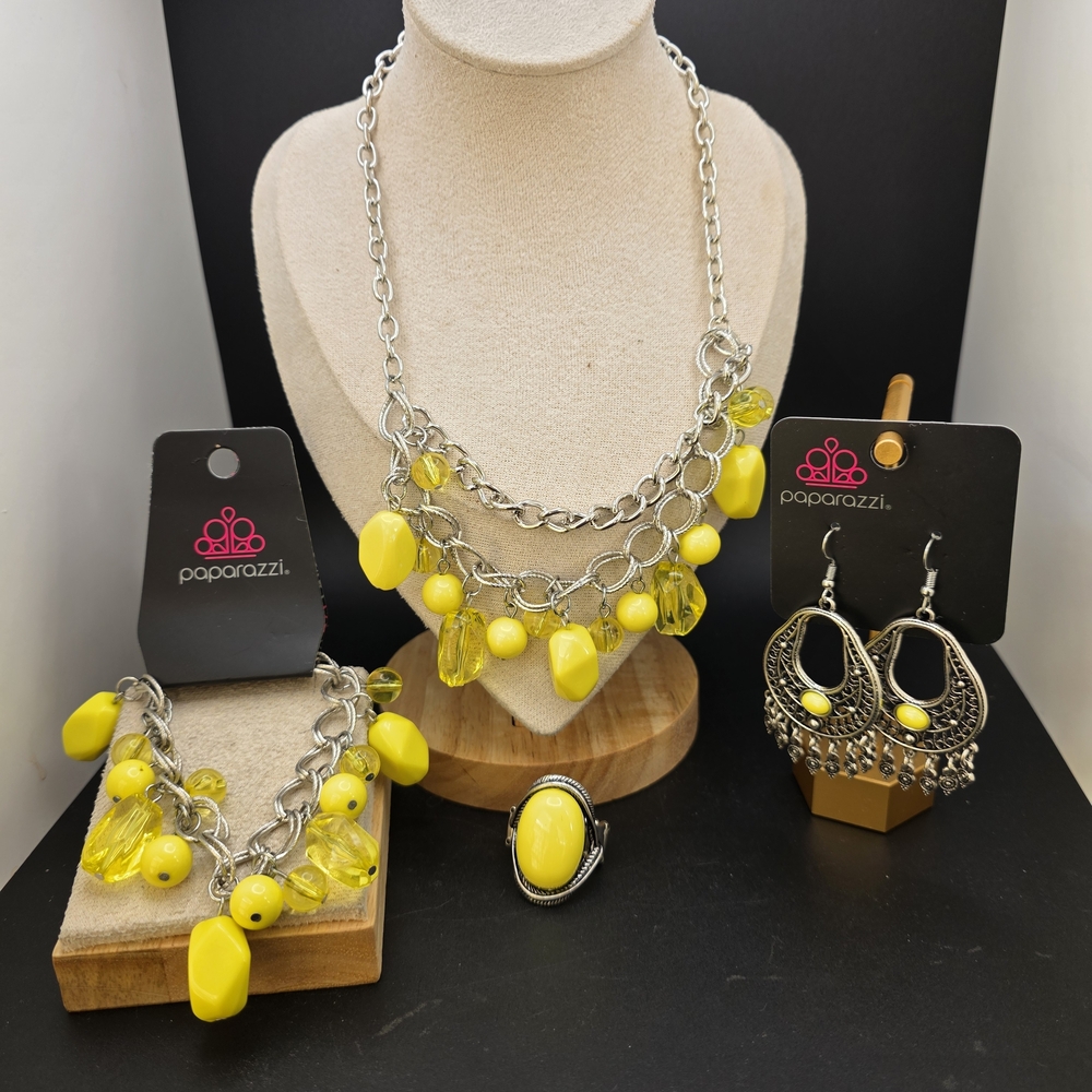 Paparazzi Vibrant Yellow and Silver Necklace Set (2249) - Picture 1 of 5